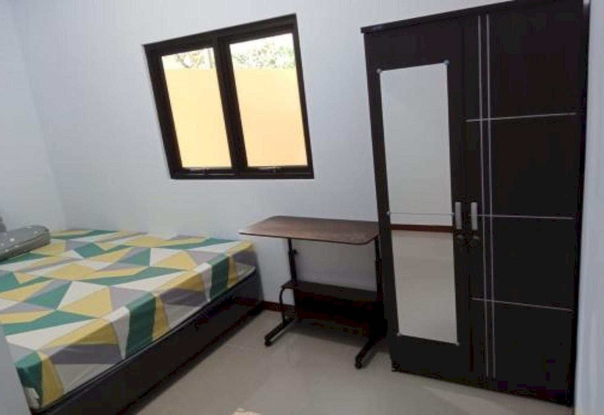 Spot On 94166 Kost Bunda Syariah Hotel Bekasi Exterior photo