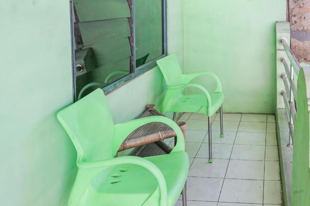 Spot On 94166 Kost Bunda Syariah Hotel Bekasi Exterior photo